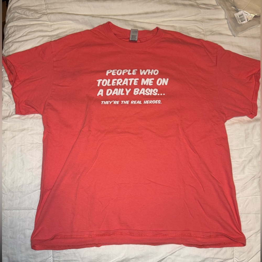 Gildan Red Short Sleeve Tee Casual Cotton Shirt